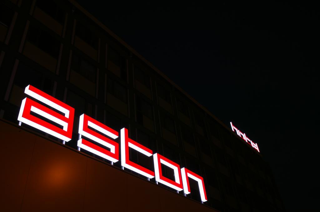 Aston Hotel Bratislava Ngoại thất bức ảnh